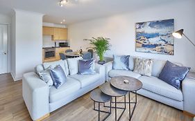 Host & Stay - Freshwater View